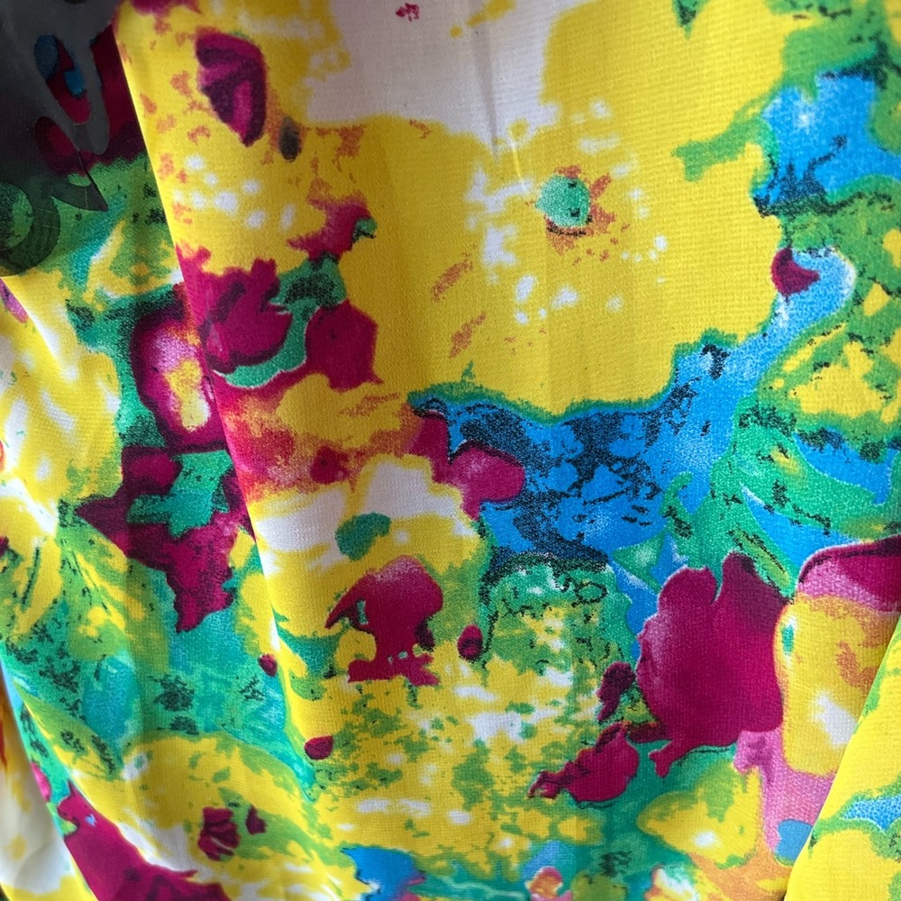 Colorful and black women’s blouse Size XL sleeveless color pattern underneath - Picture 6 of 9